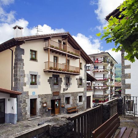 Hostal Musunzar Leitza  Εξωτερικό φωτογραφία