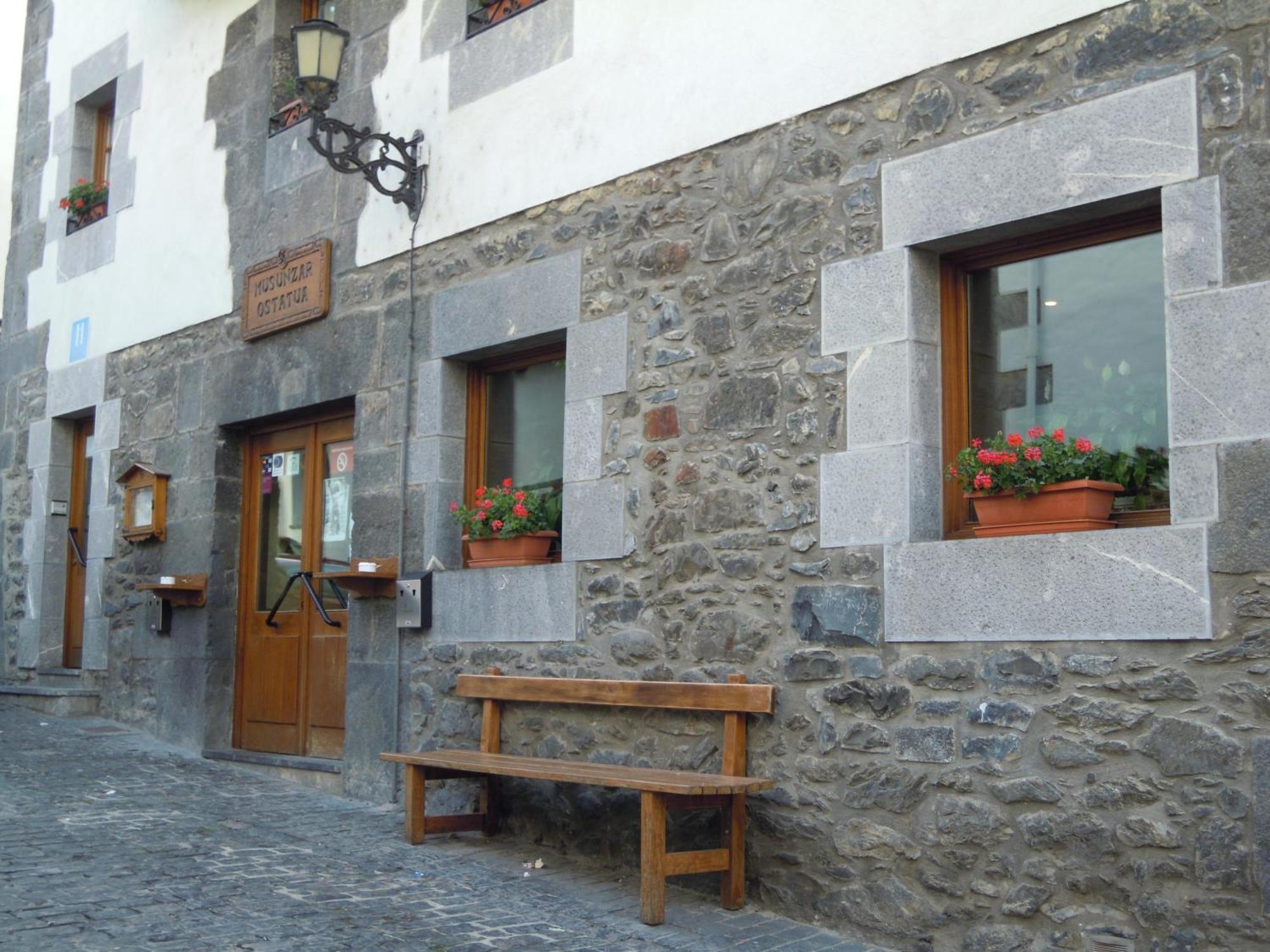 Hostal Musunzar Leitza  Εξωτερικό φωτογραφία