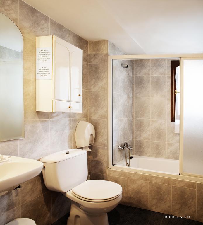 Hostal Musunzar Leitza  Εξωτερικό φωτογραφία