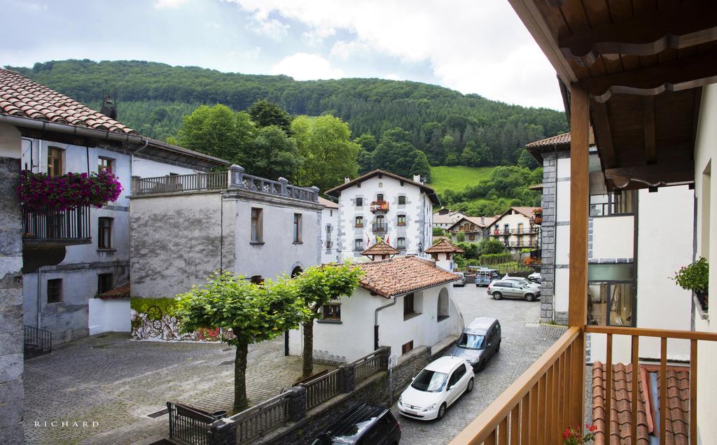 Hostal Musunzar Leitza  Εξωτερικό φωτογραφία